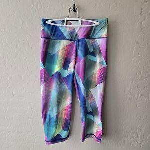 Victoria's Secret VSX Colorful Geometric Print Capri Leggings Size Medium